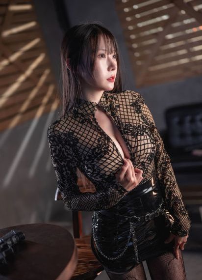 八头身美女在线观看_720迅雷电影在线